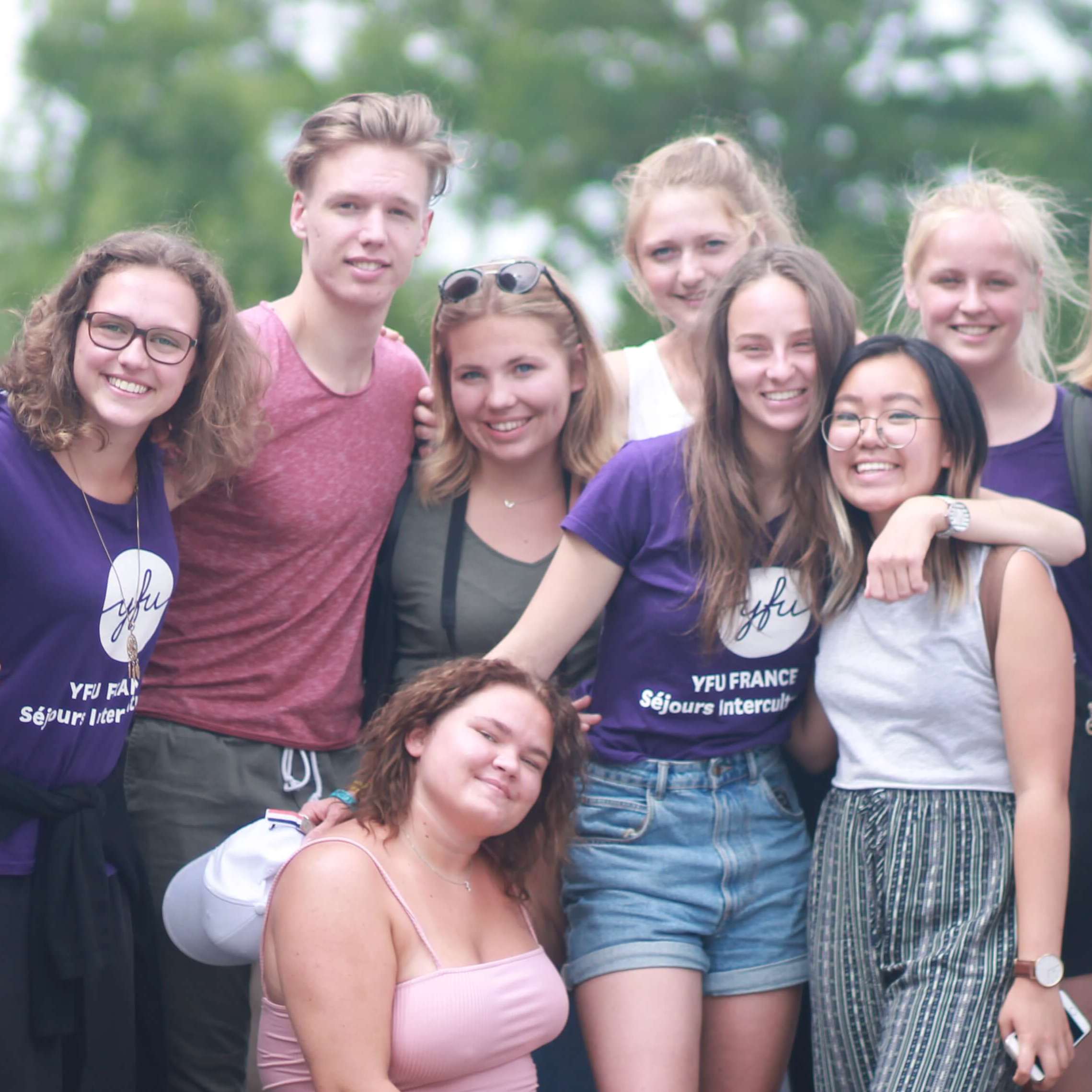 Cropped 3070 france 2018 stud volunteer groupportrait